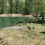 Κάμπινγκ Spacieux A Avec Terrasse - Api-1-52-508