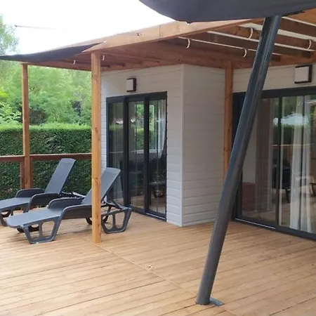 Campsite Mobil Spacieux Avec Terrasse - 4 Chambres, 12 Pers. - Api-1-52-508