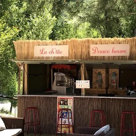 Spacieux A Avec Terrasse - Api-1-52-508 * Saint-Maime