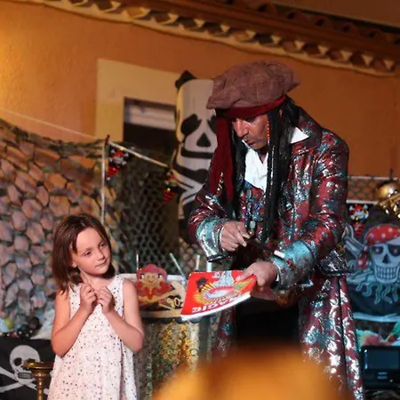 Spacieux A Avec Terrasse - Api-1-52-508 * Saint-Maime